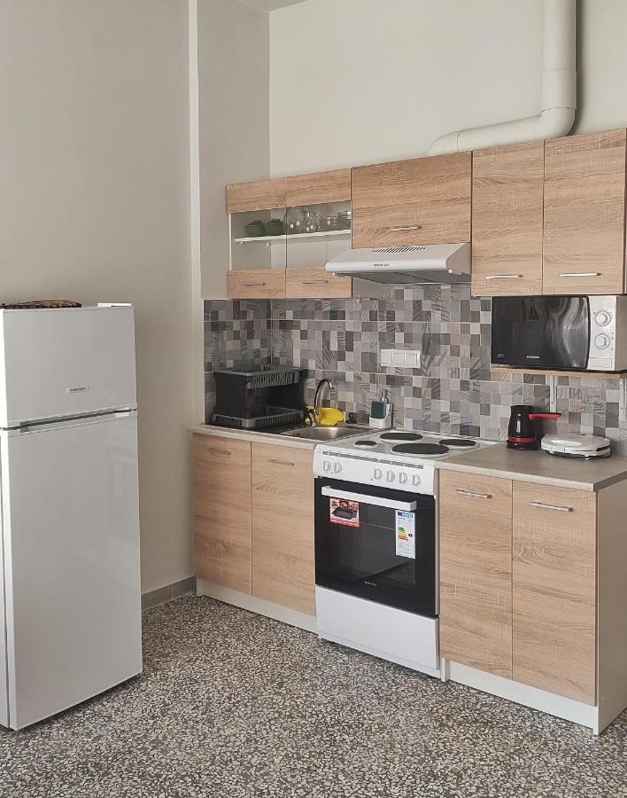 Appartement Garnet 1 à Kalamata Extérieur photo